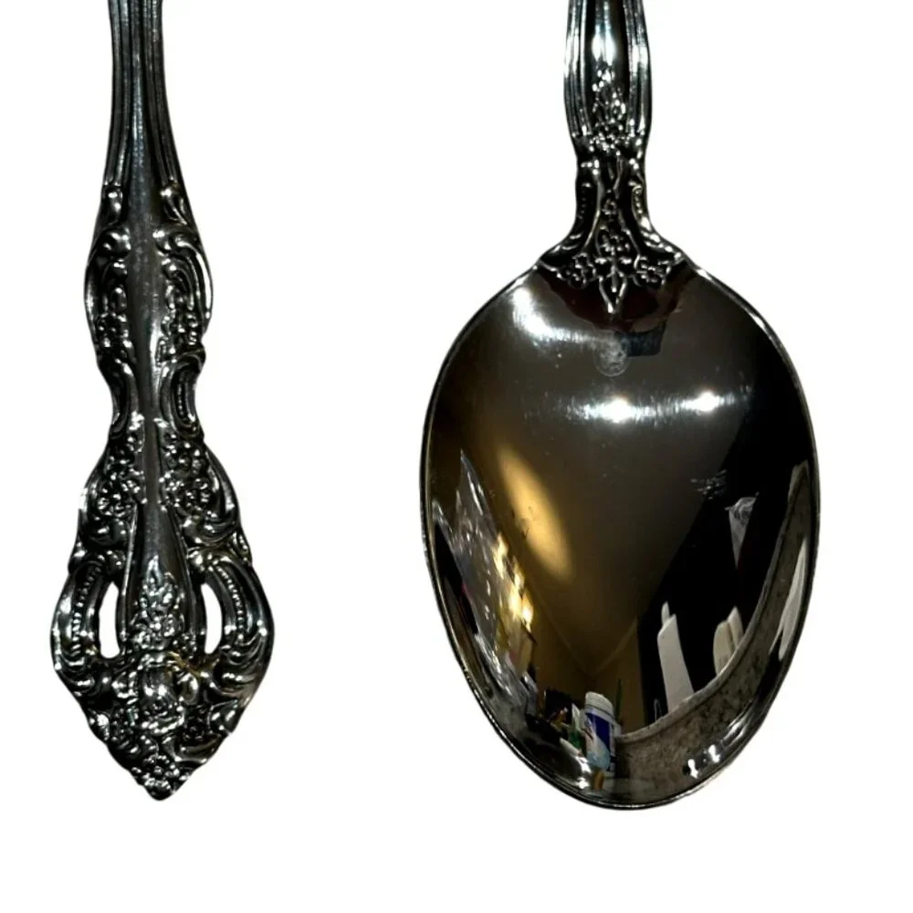Set of 4 Oneida Stainless MICHELANGELO Heirloom Soup Spoons Glossy Mint!